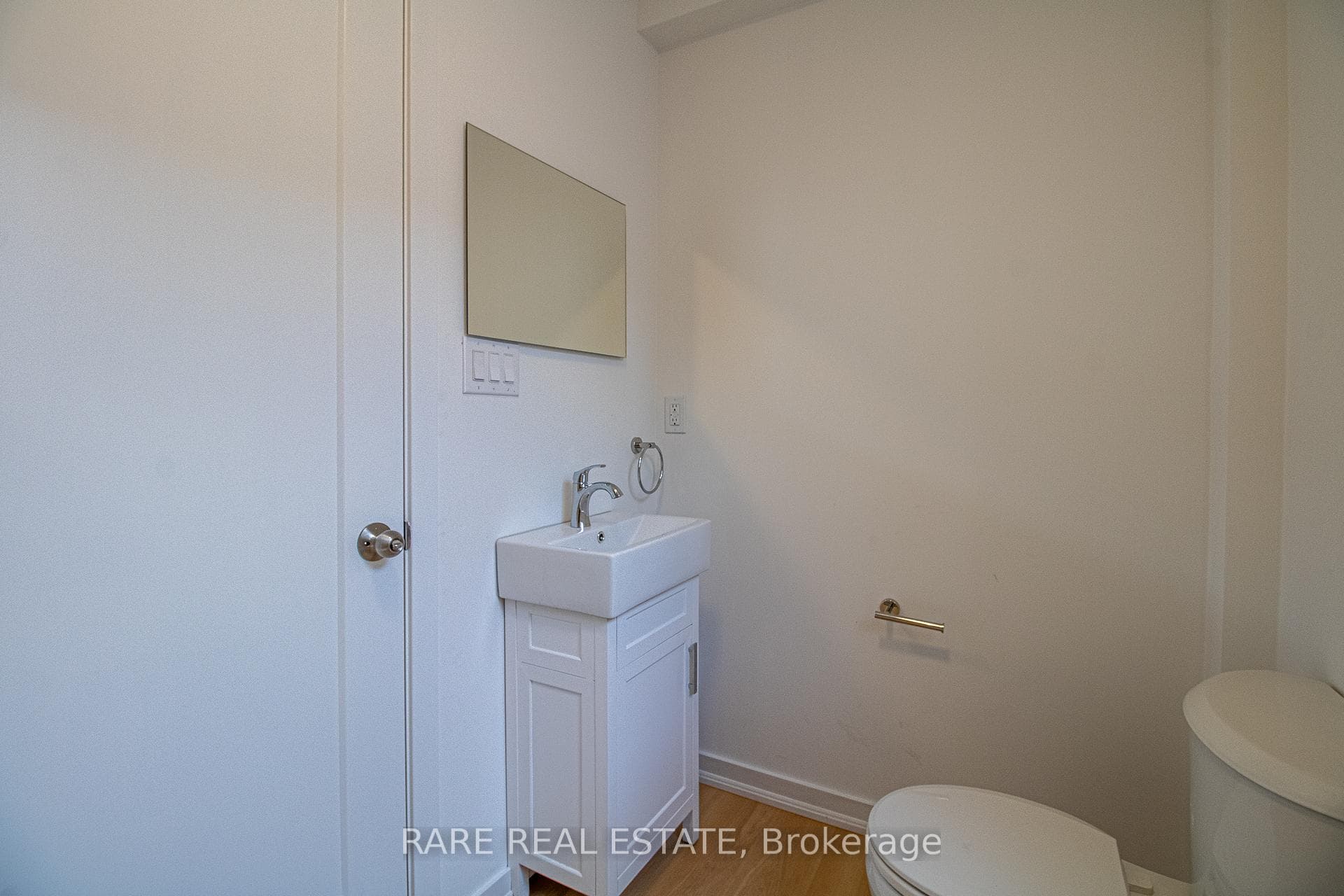 192 Claremont Street photo 21