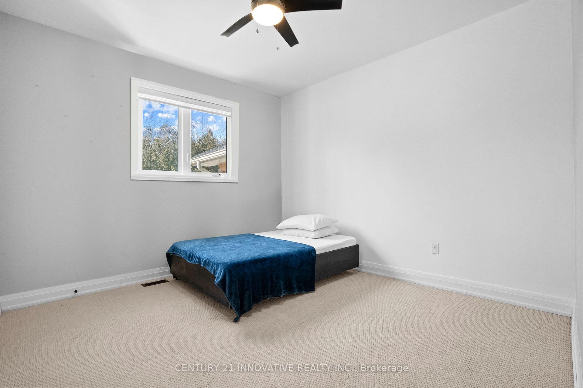 7 Duncan Drive photo 28