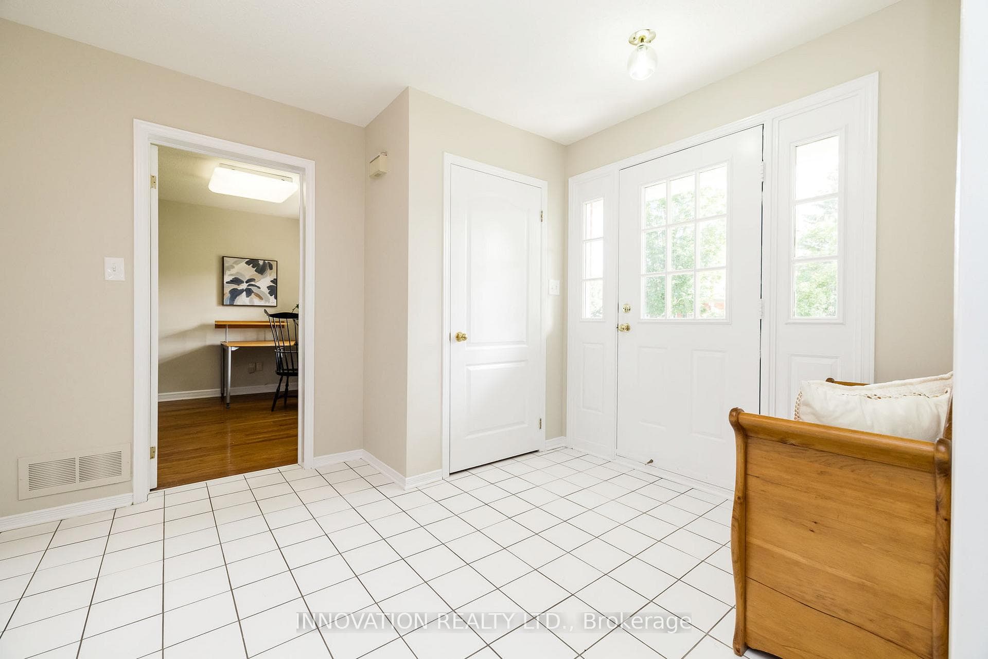 Large front foyer for greeting guests!