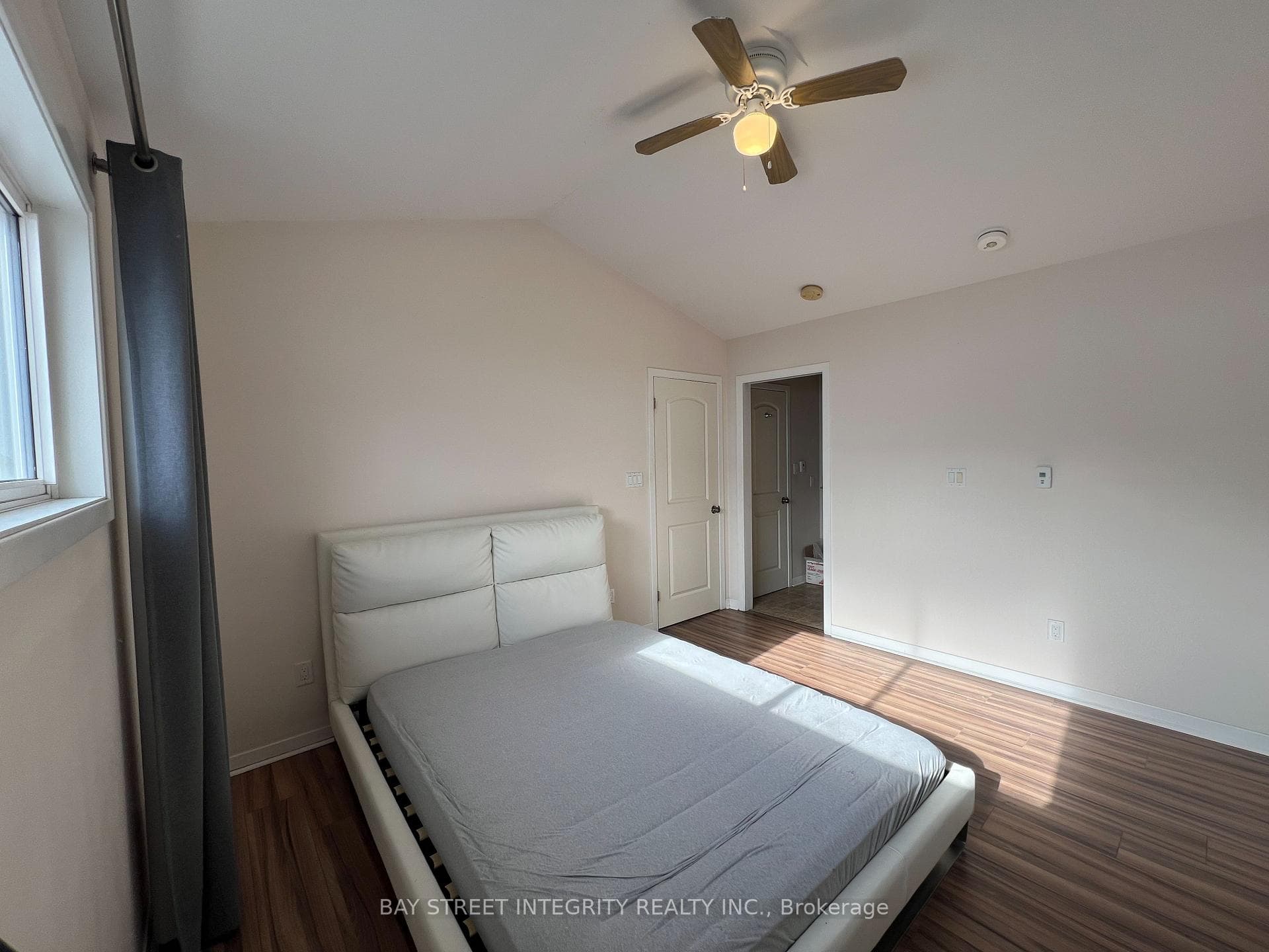 1339 Pinegrove Road Unit 2 photo 11