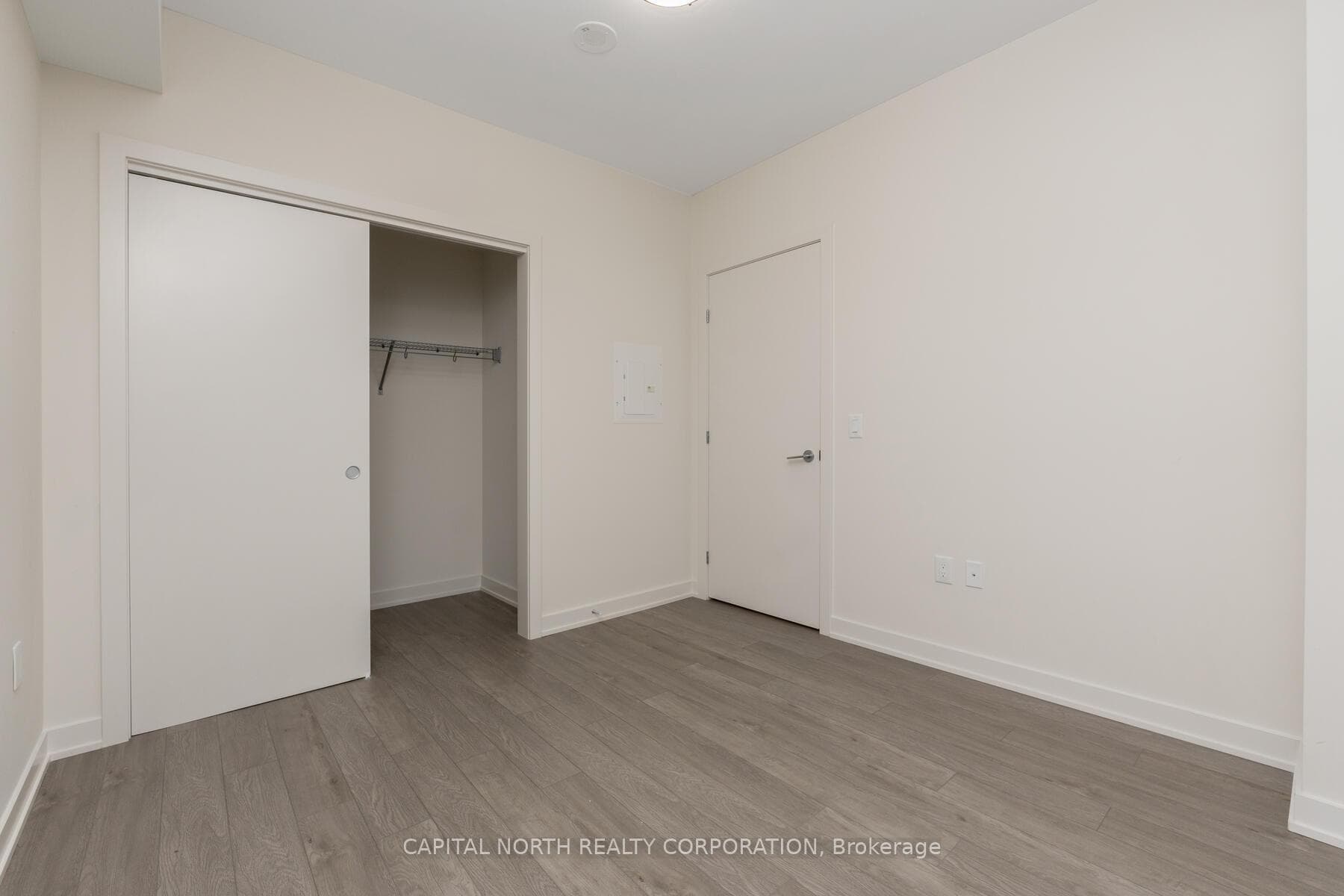 212 King William Street Unit 611 photo 14