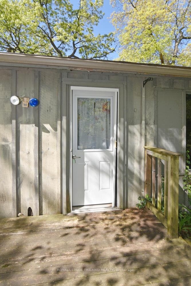 10111 Herbert Street photo 2