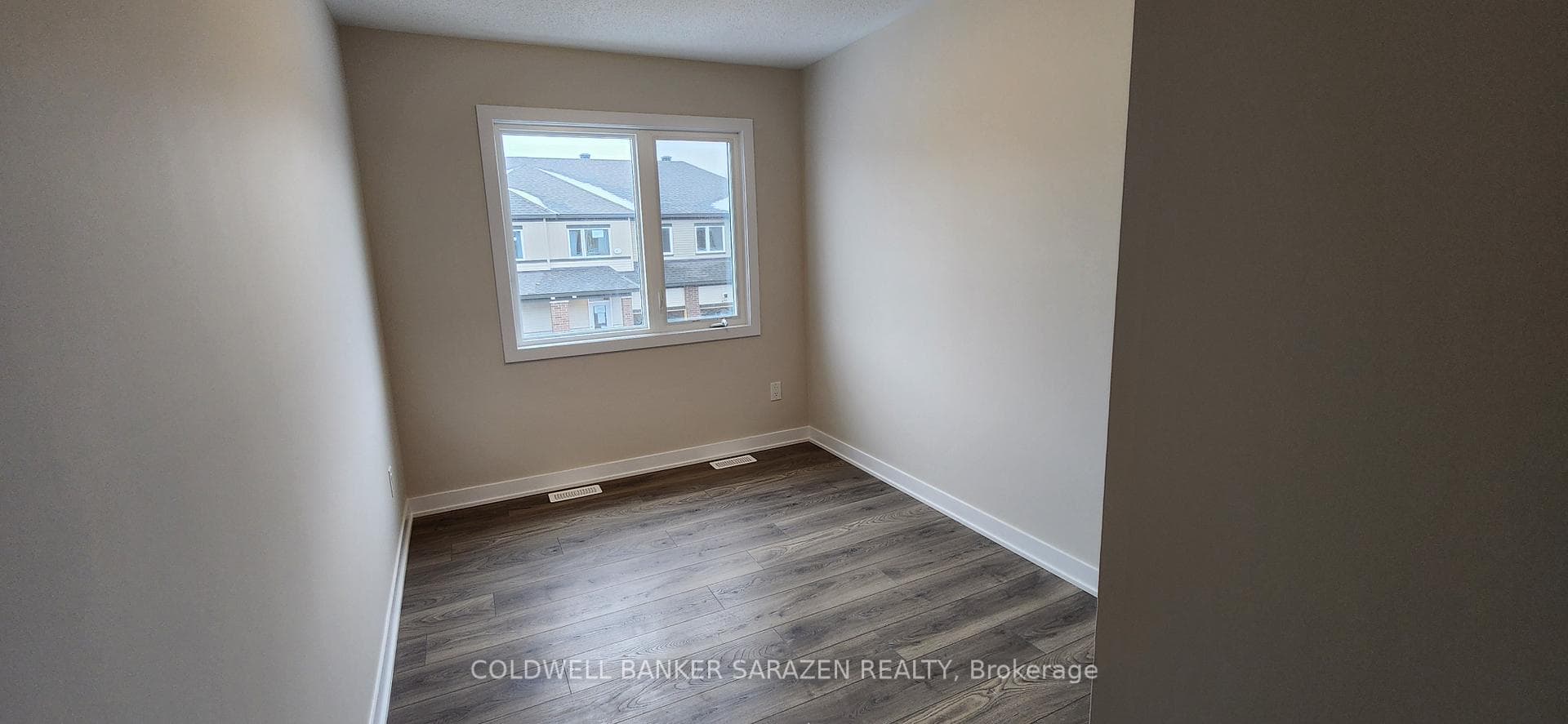 408 Les Emmerson Drive photo 14
