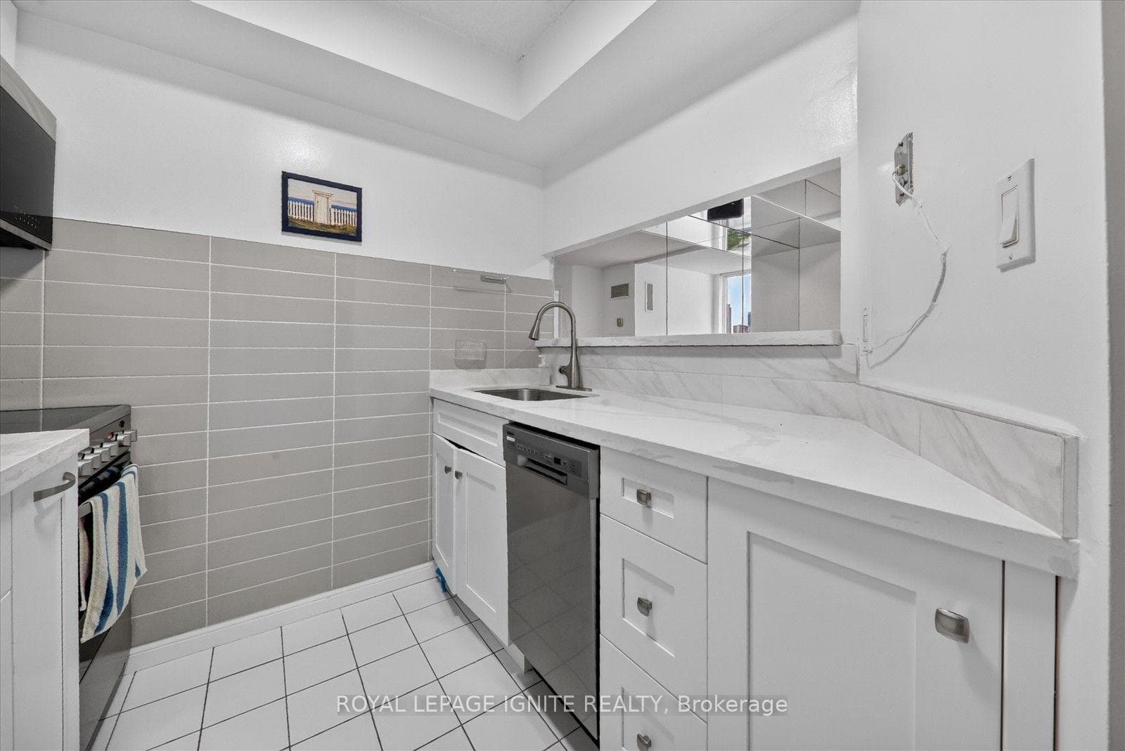 24 Wellesley Street Unit 1206 photo 16