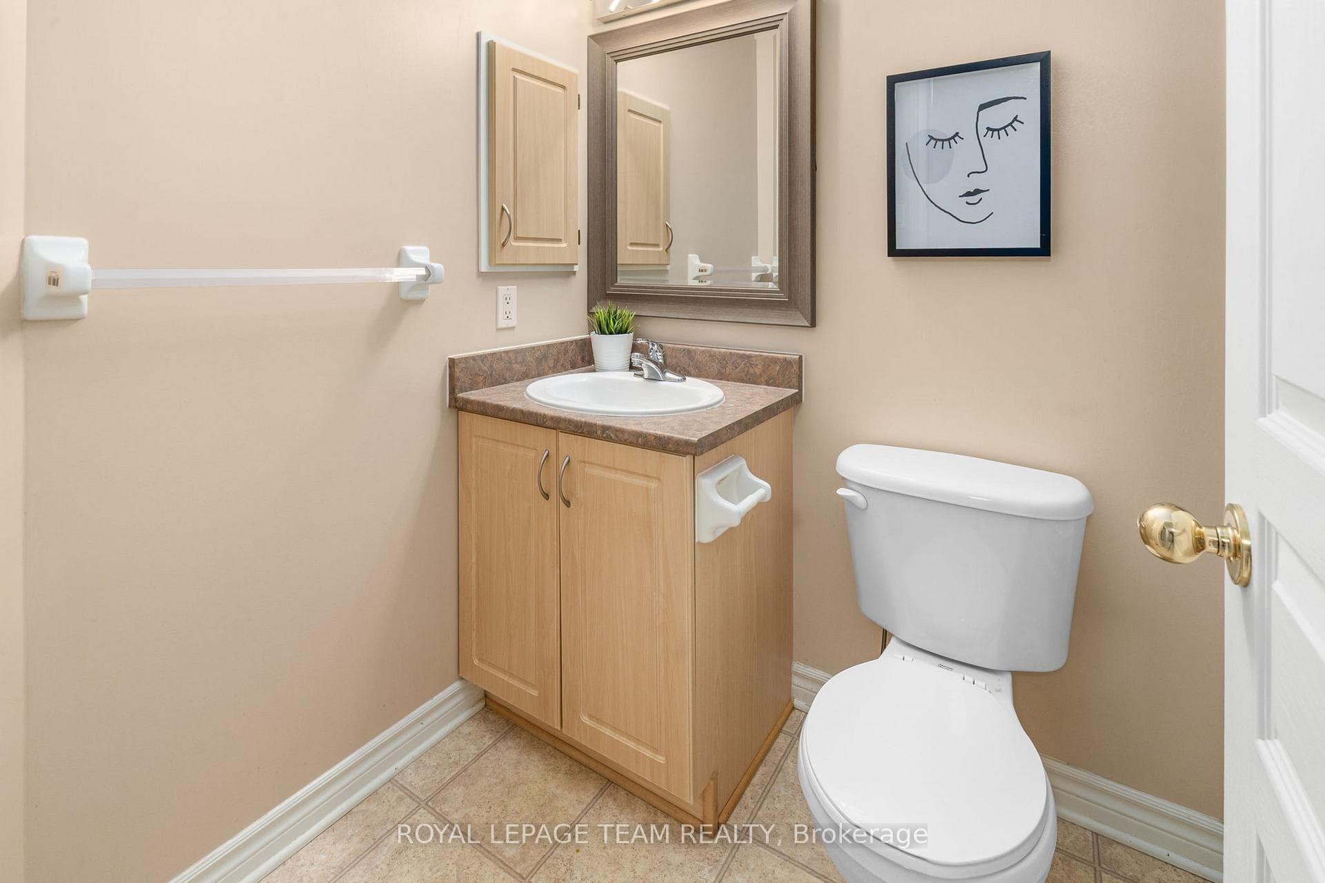 189 Gray Crescent photo 31