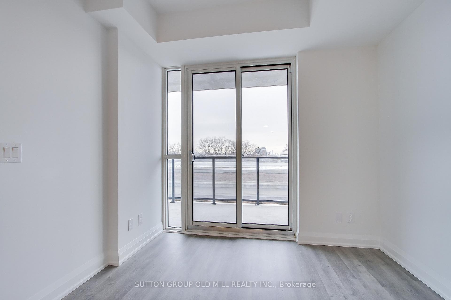 2369 Danforth Avenue Unit 516 photo 10
