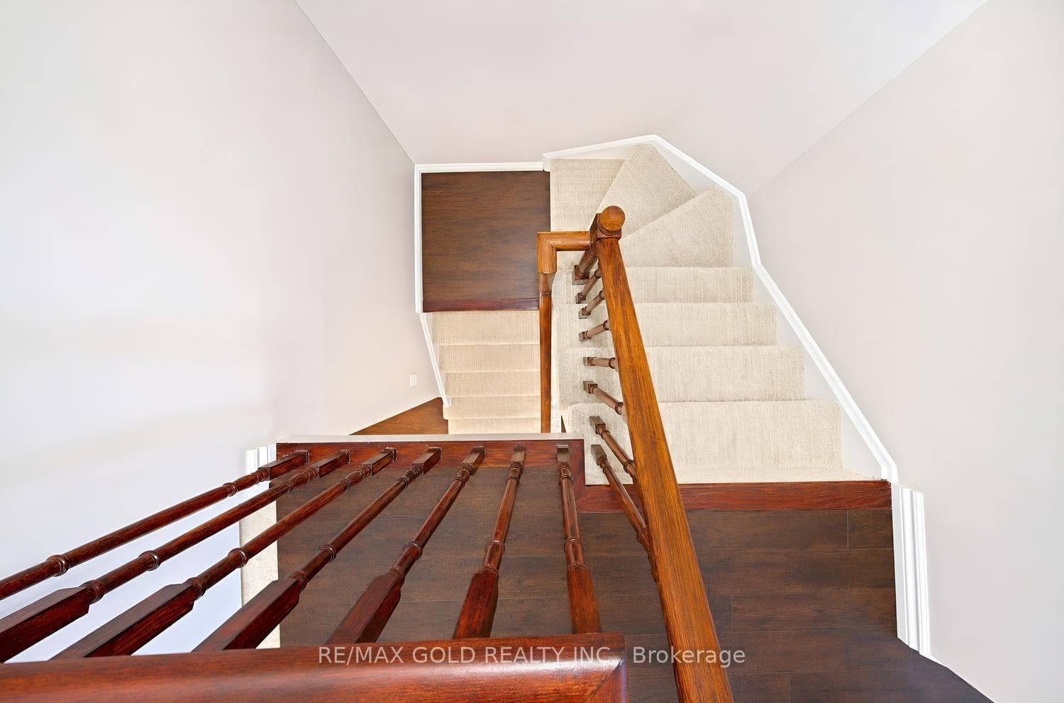 5 Ravenswood Drive photo 21