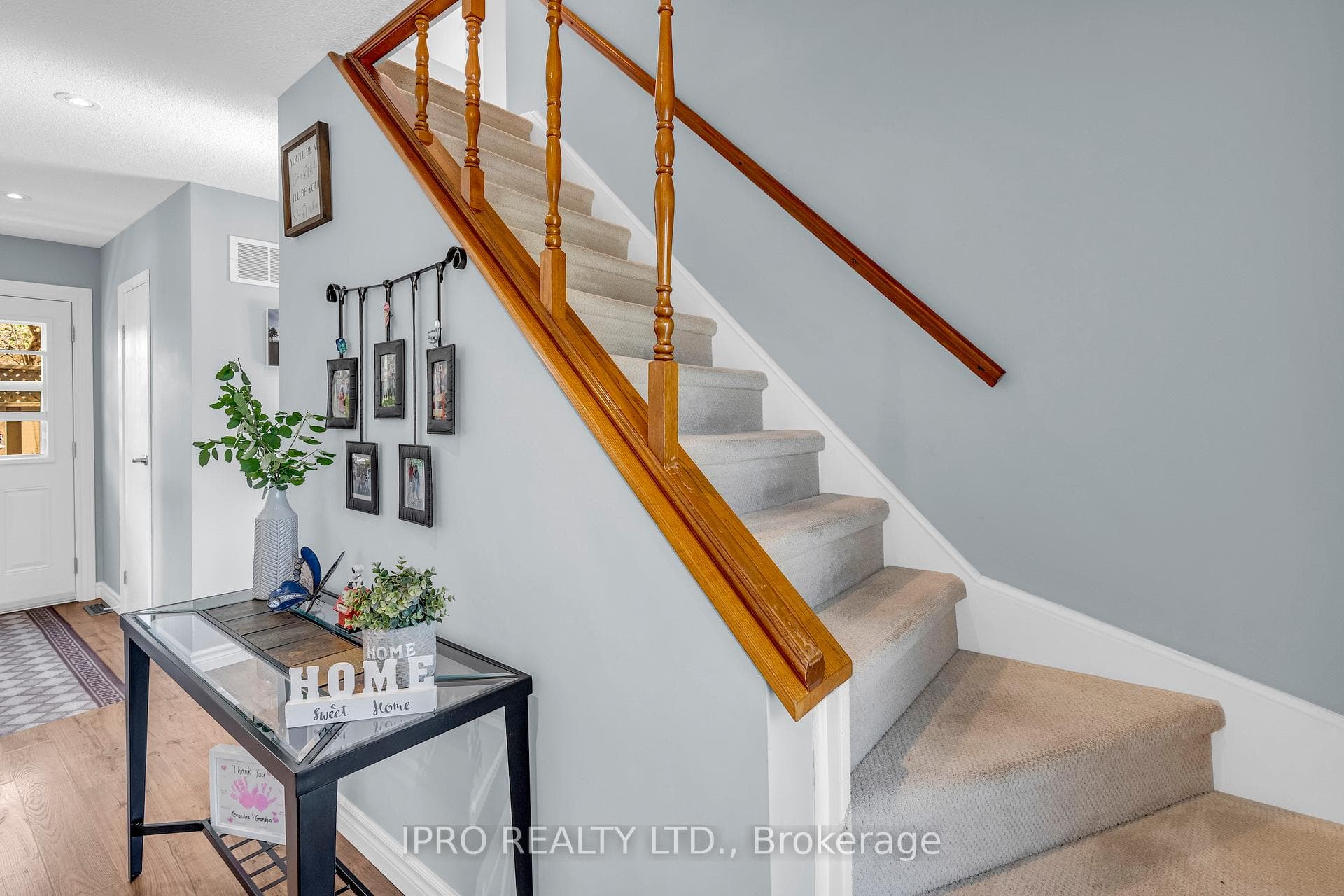 30 Ridler Court photo 17