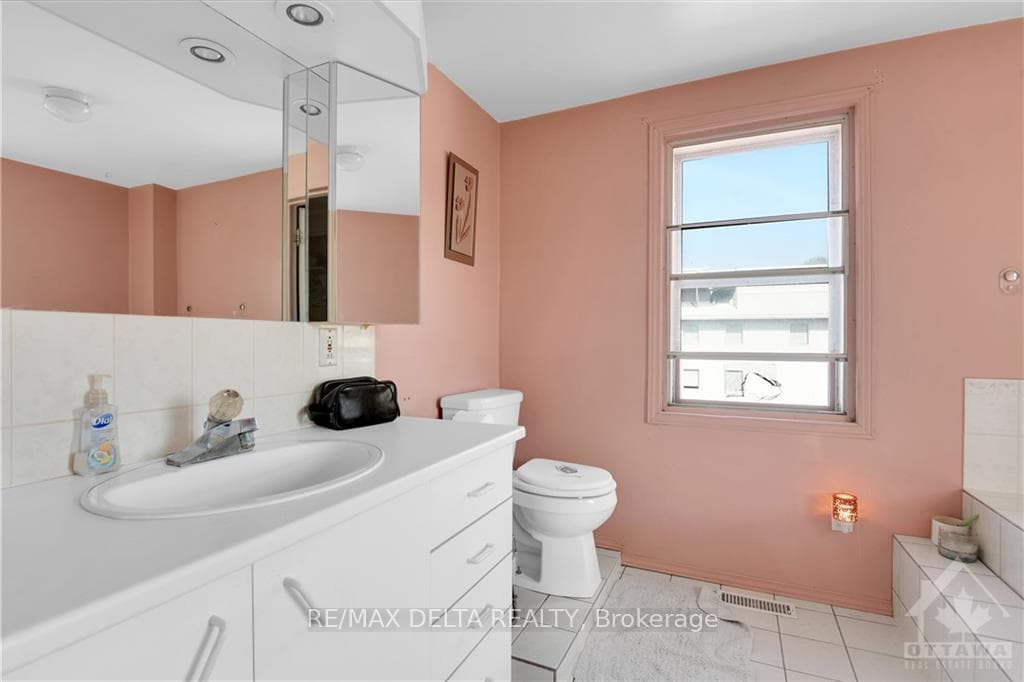 750 BREBEUF Street photo 12