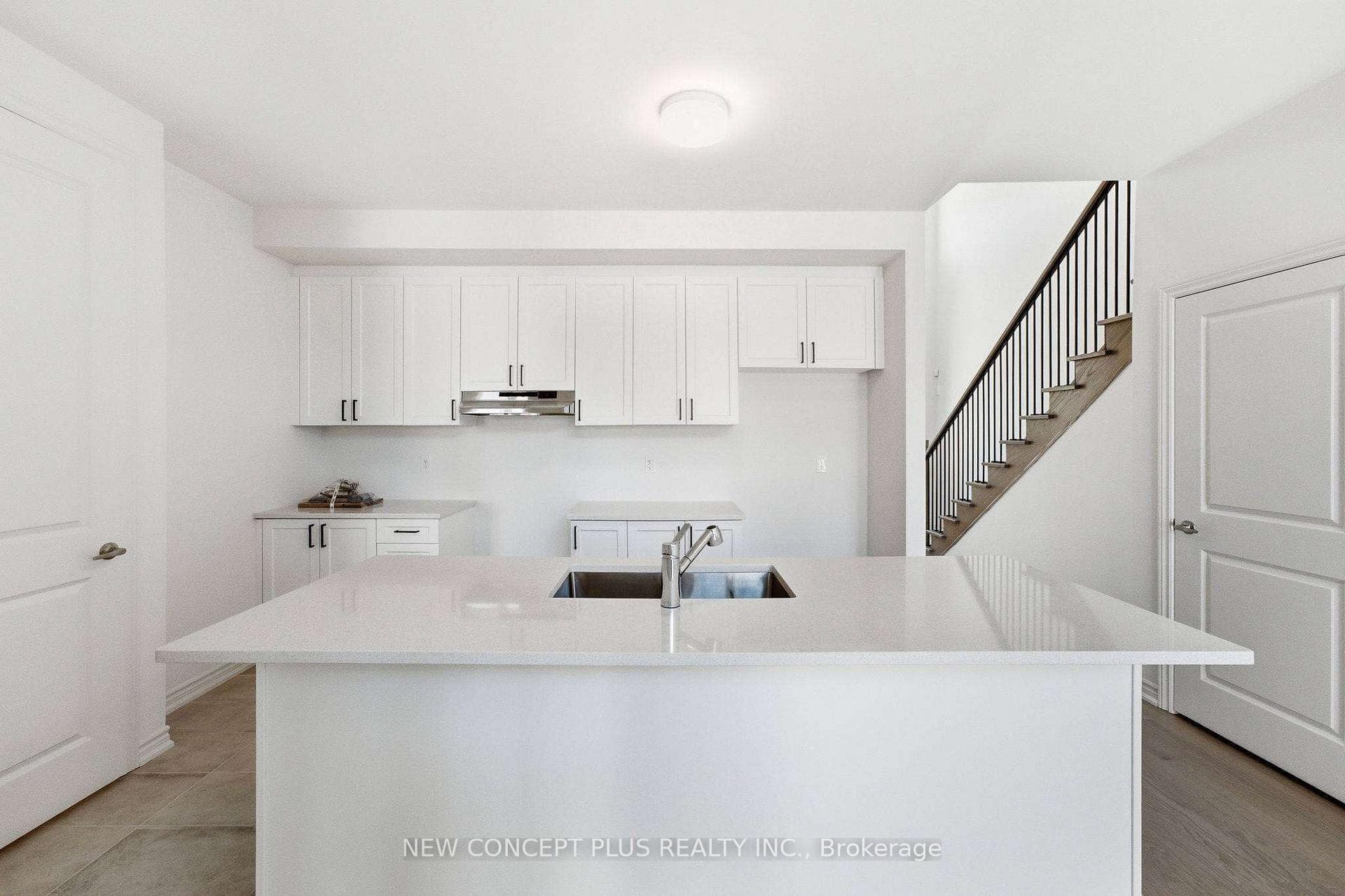 11 Bayberry Drive photo 9