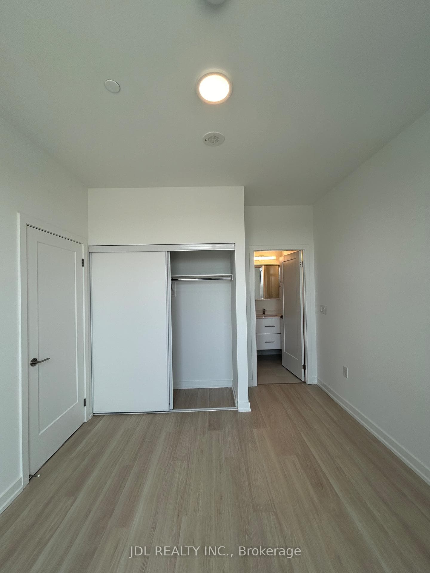 9763 Markham Rd Road Unit 1811 photo 10