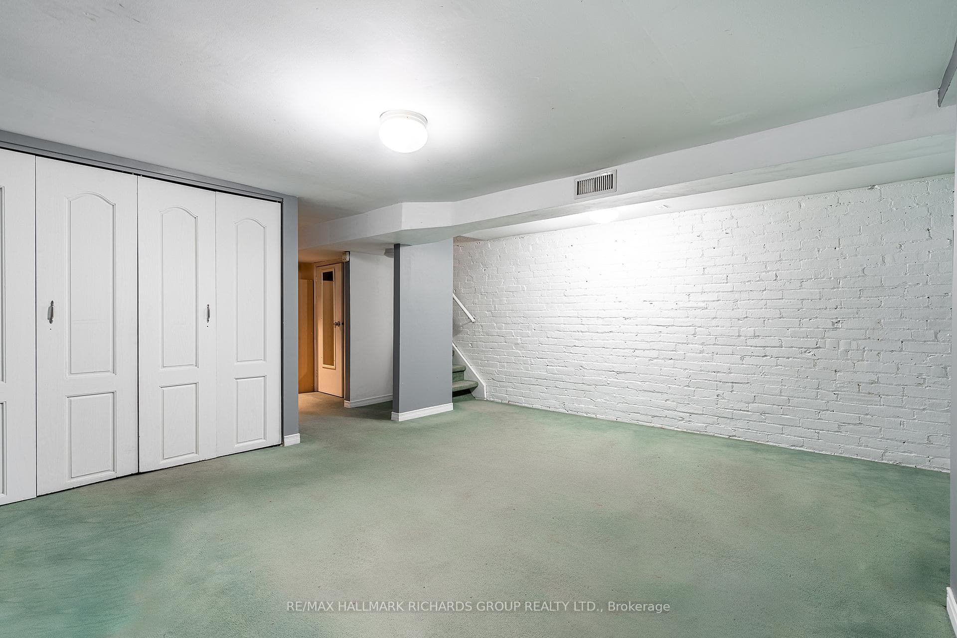 179 Lee Avenue photo 19