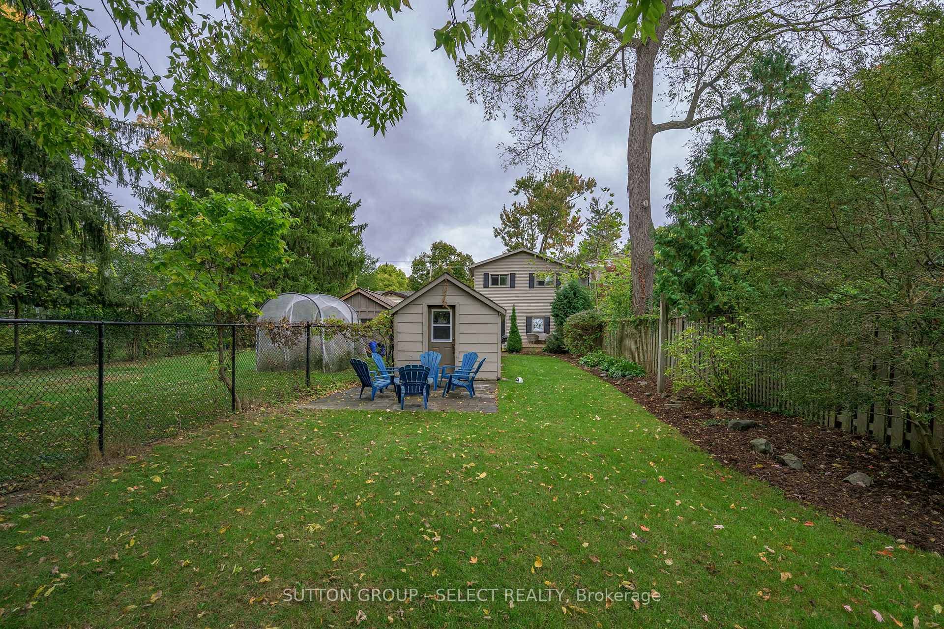943 Colborne Street photo 37