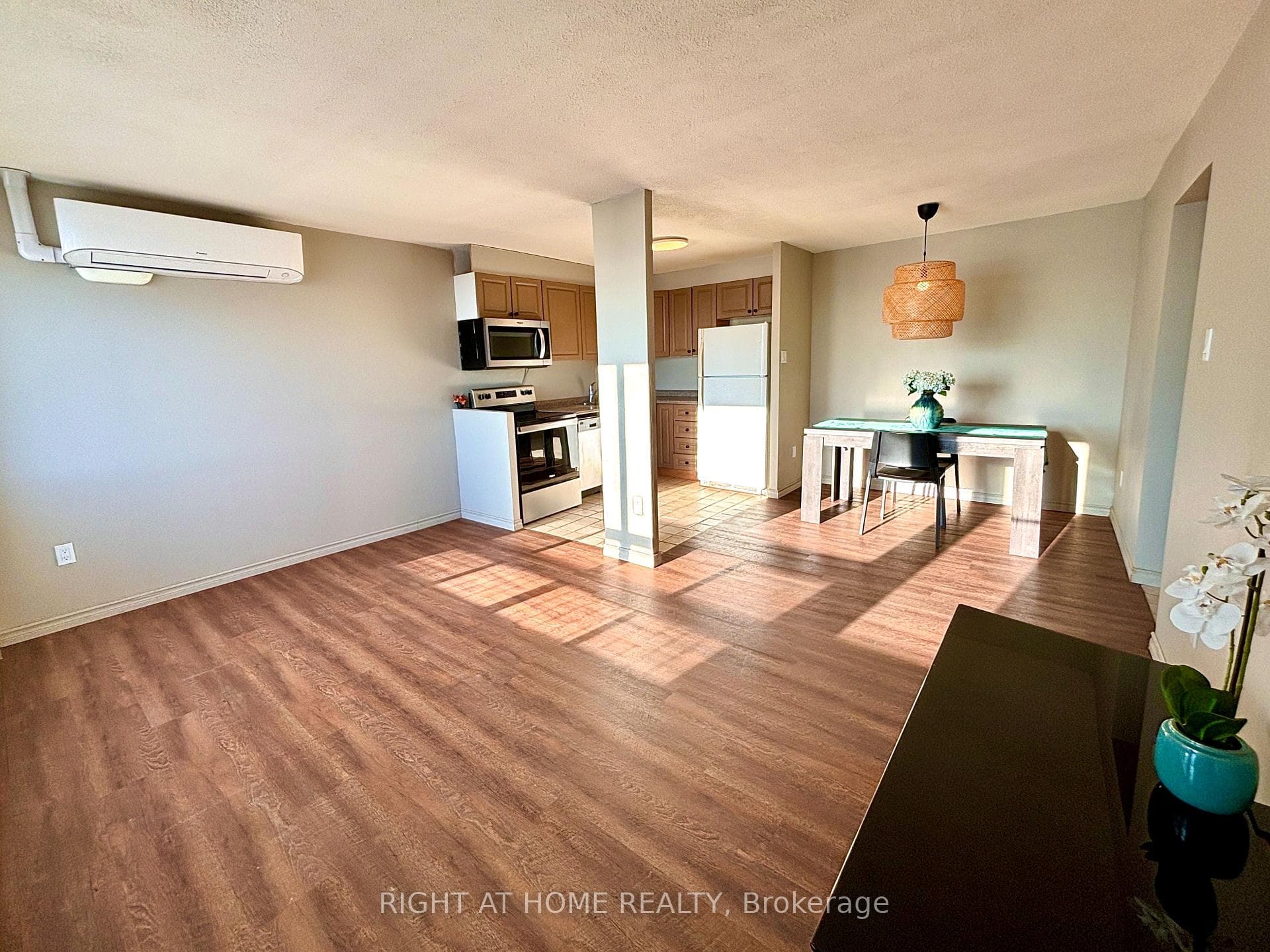 20 Chesterton Drive Unit 707 photo 5