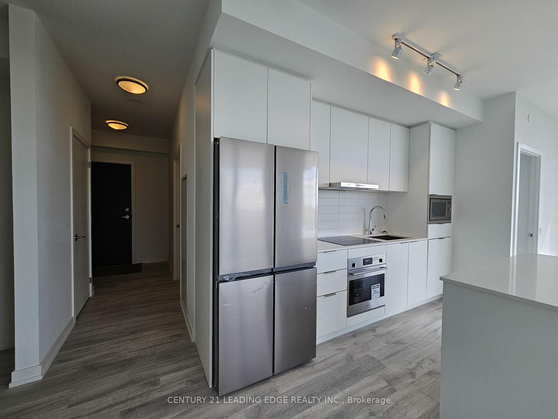 7 Golden Lion Heights Unit 1504 photo 4