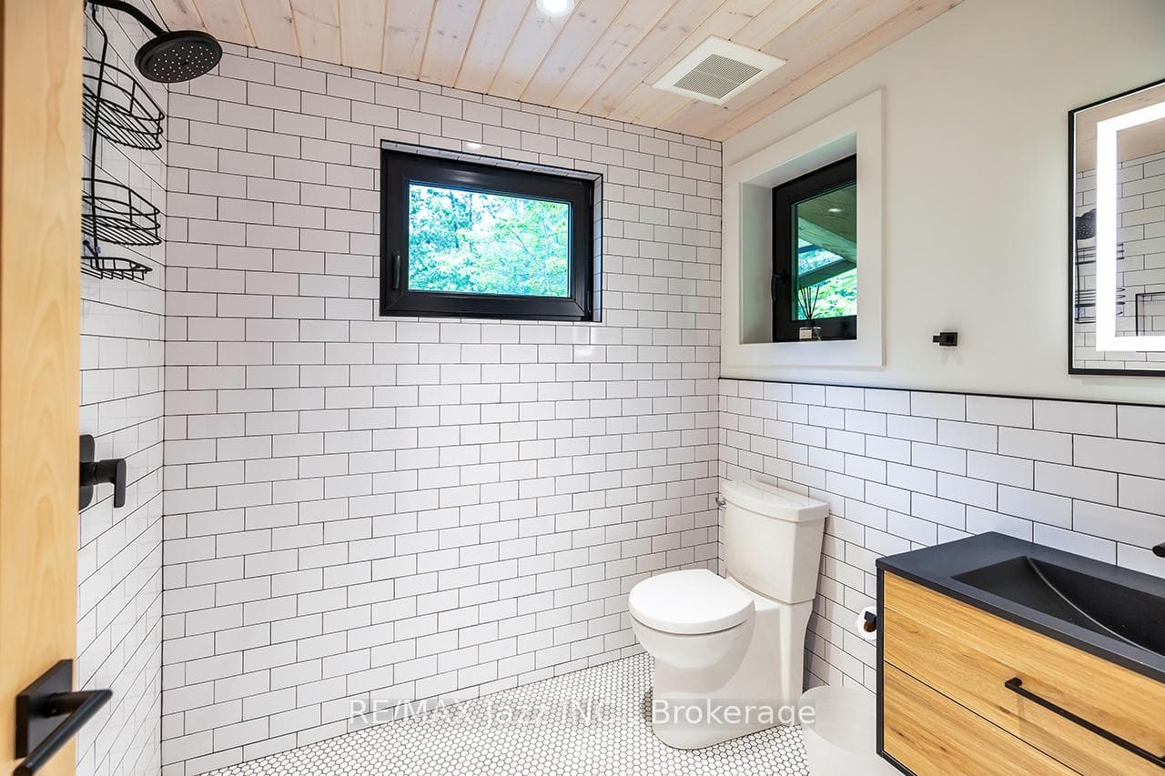 88 Brock Road photo 38