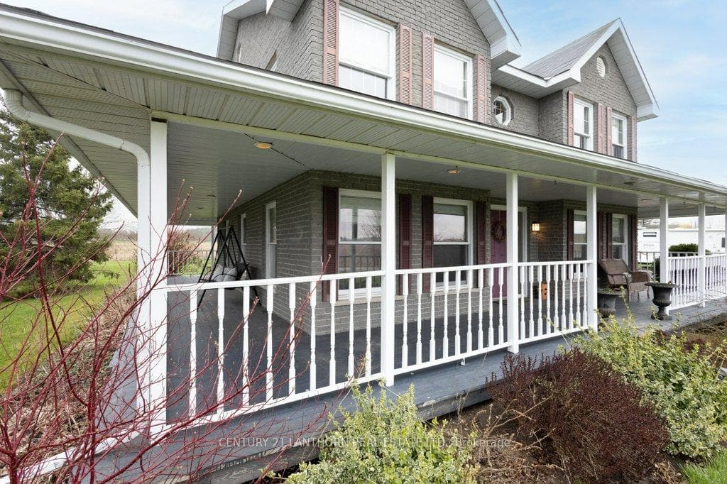 79 Maple View Road photo 3