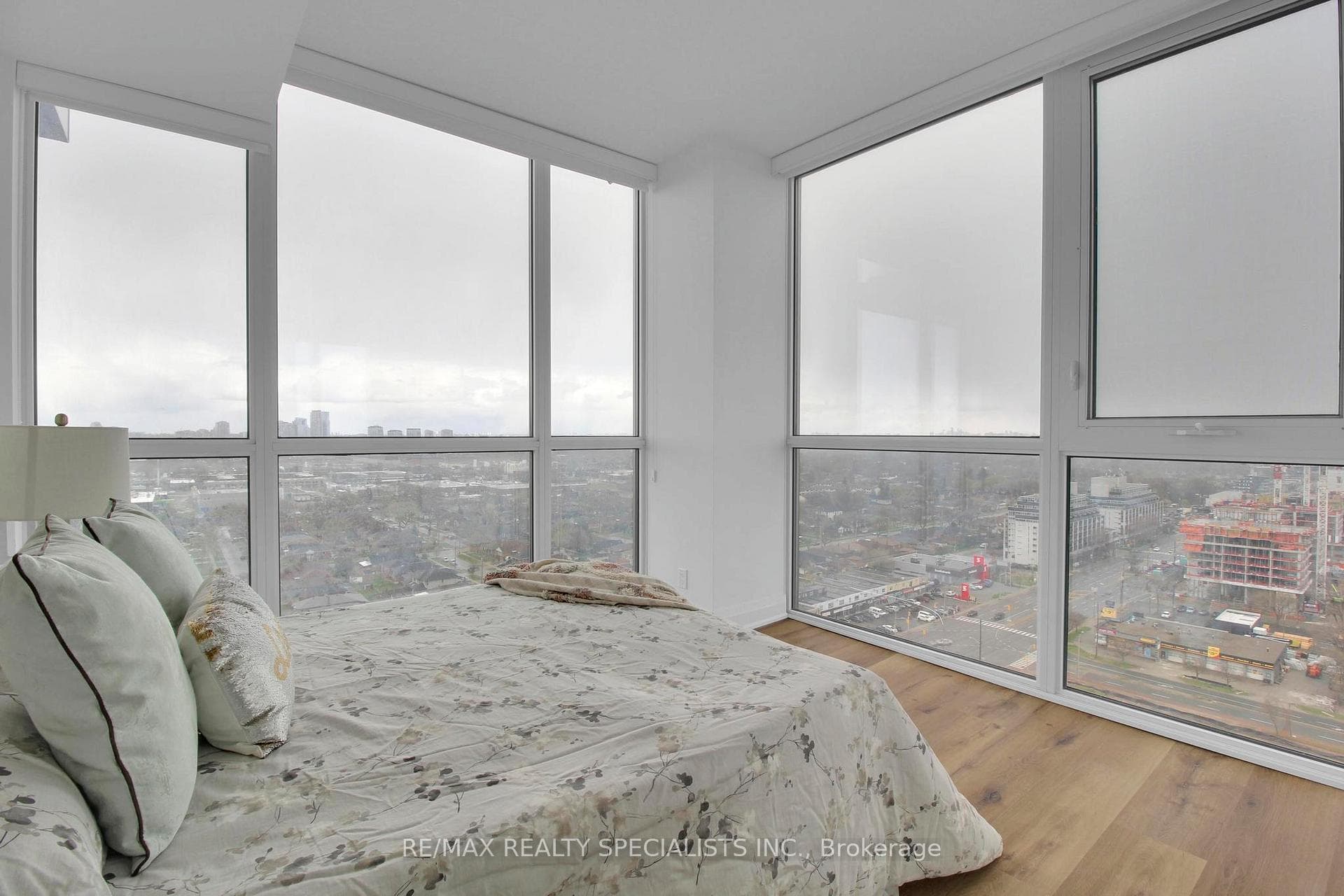 17 ZORRA Street Unit 1803 photo 15