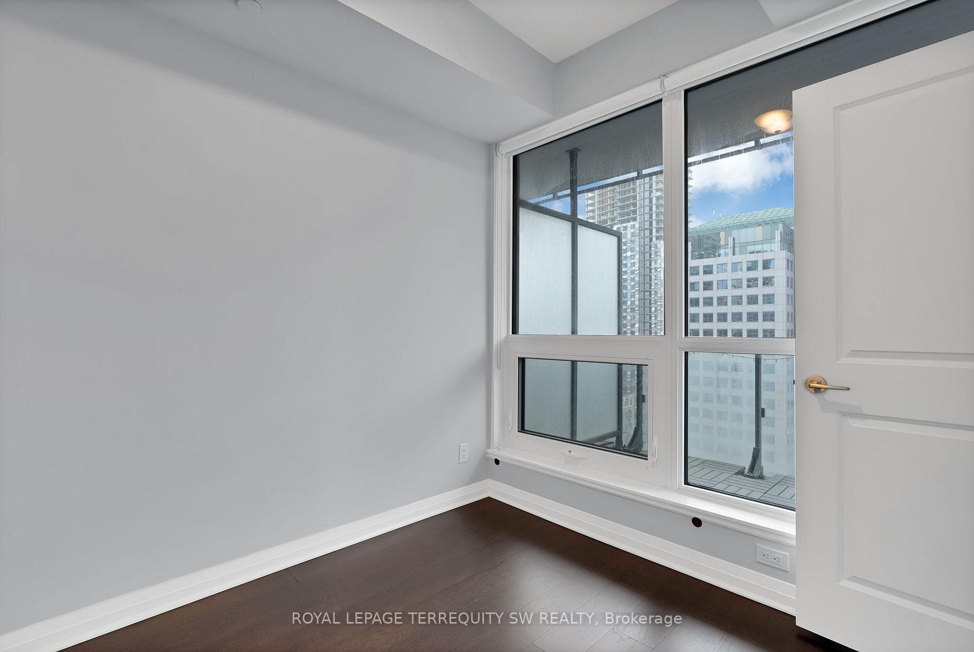 8 Mercer Street Unit 1305 photo 18