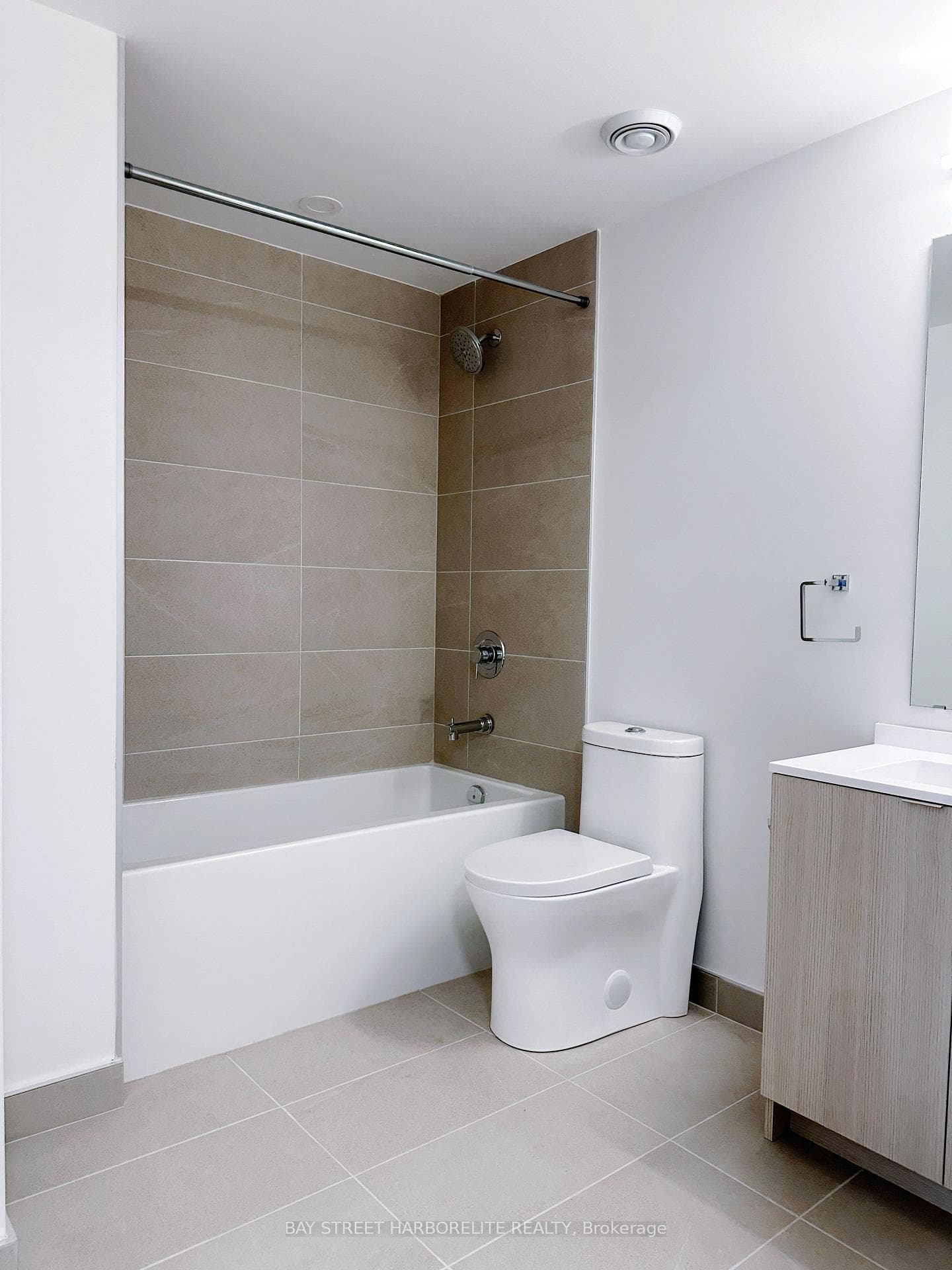 100 Queen Street Unit 603 photo 15