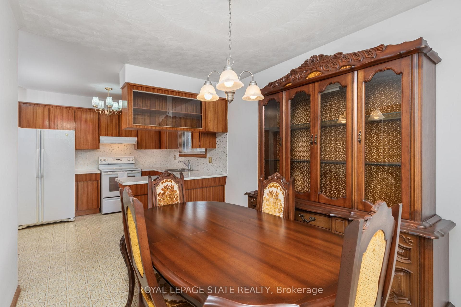 33 Orlanda Road photo 11