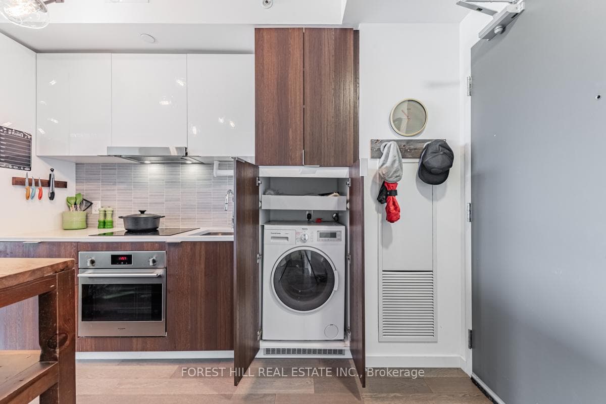 170 Bayview Avenue Unit 406 photo 12