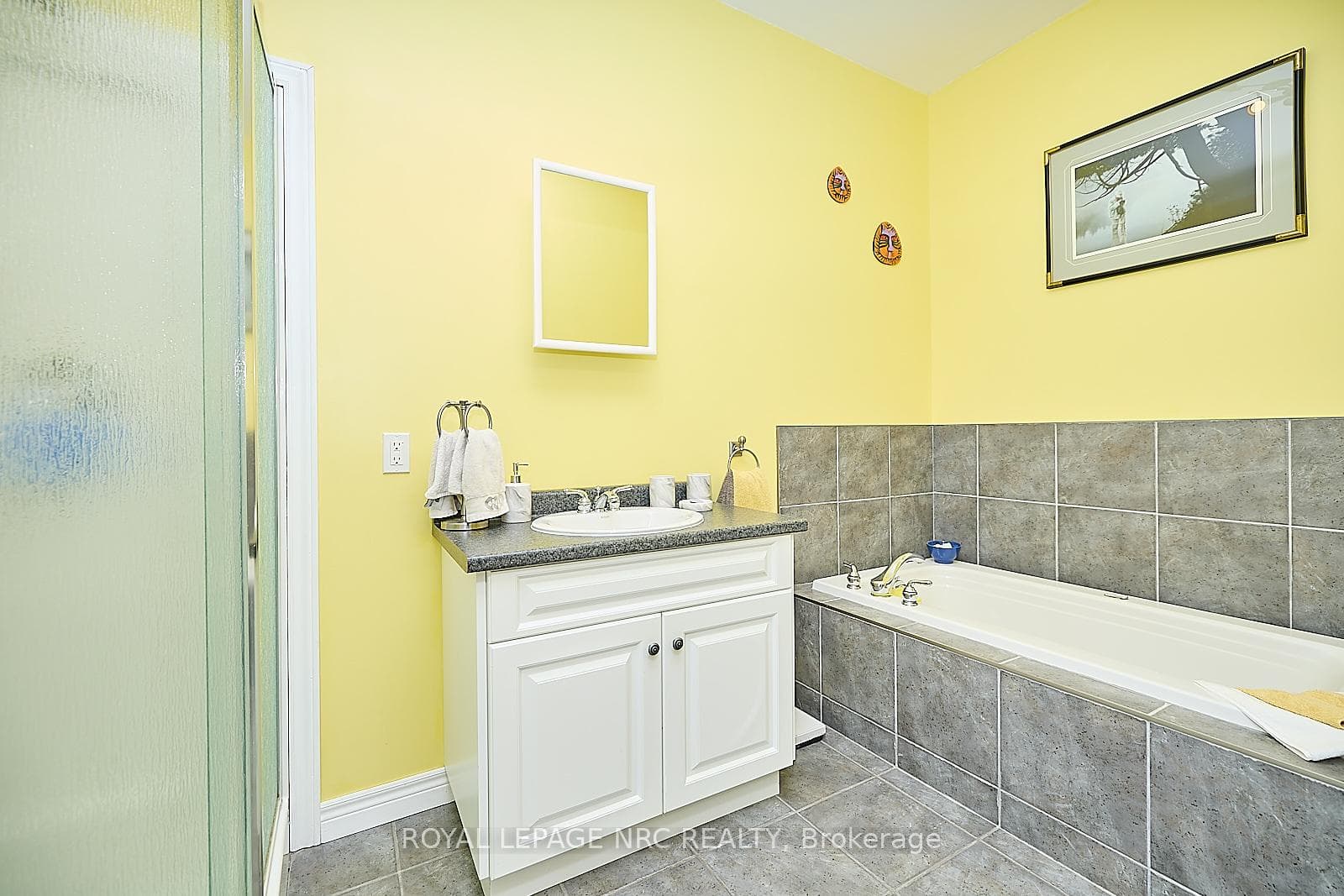 4 pcs main bath