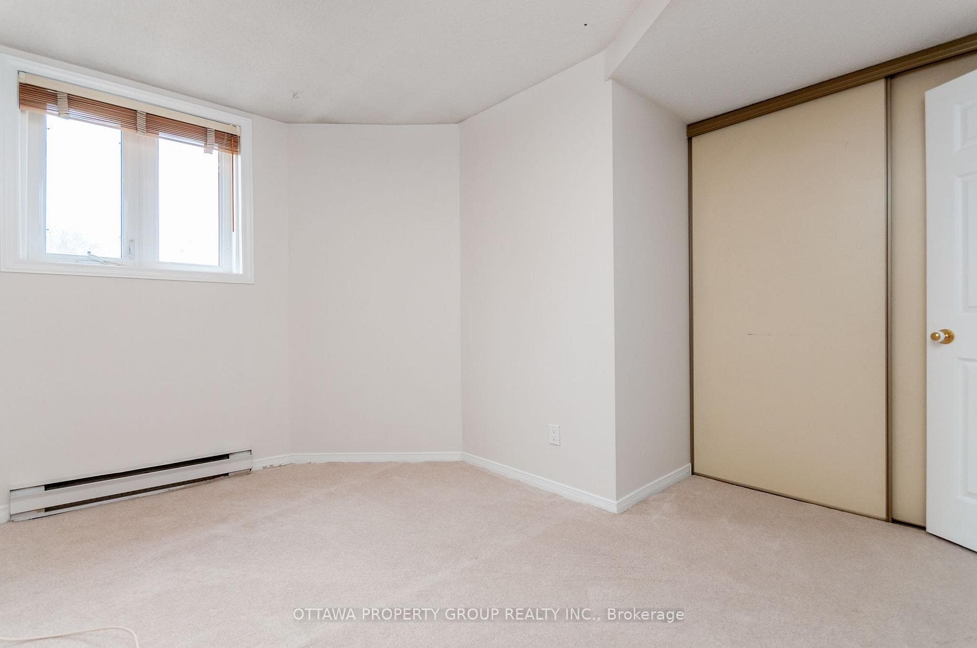 442 Briston Private photo 13