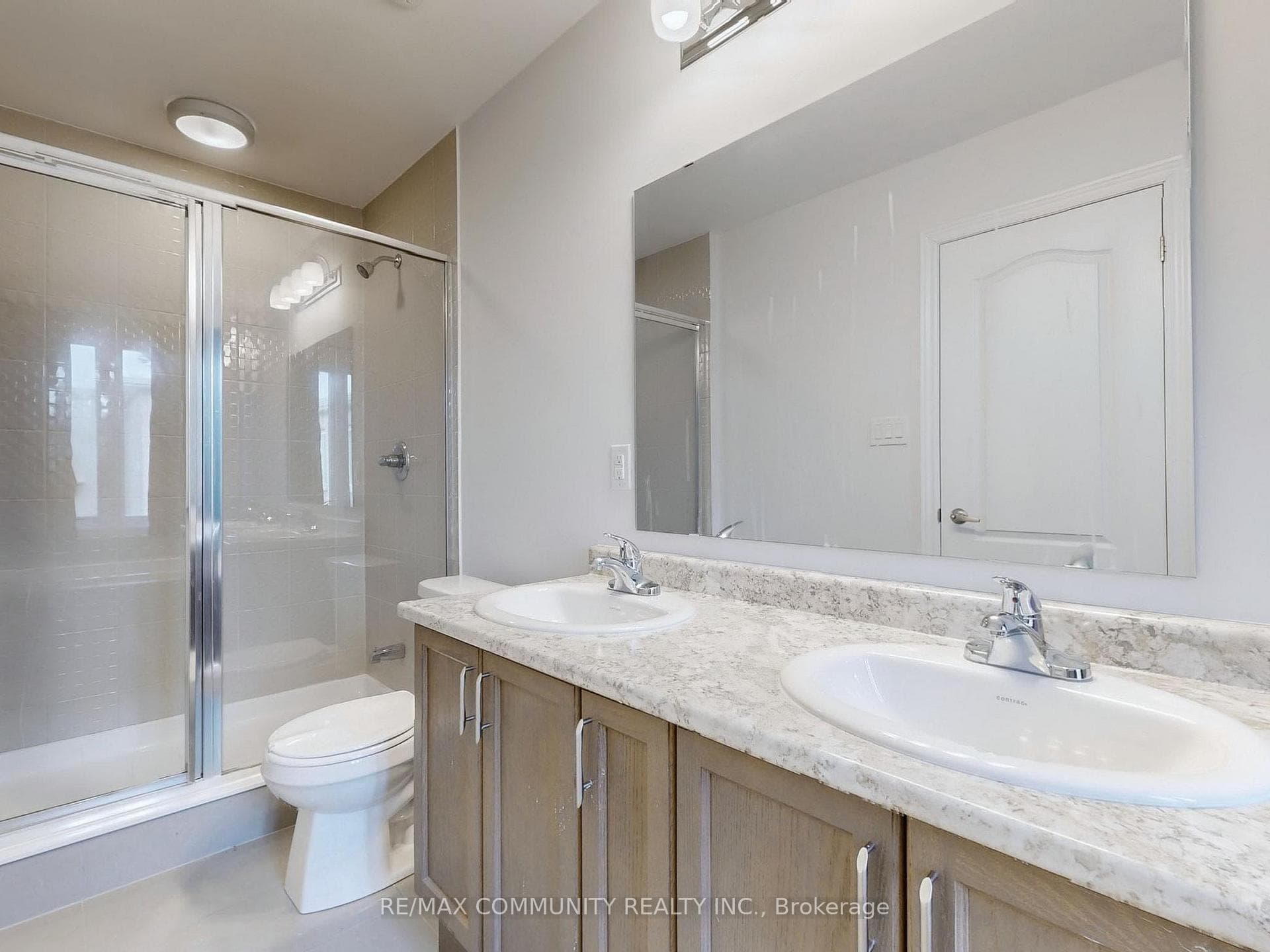 168 Webb Street photo 29
