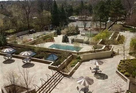 Outdoor Pool & Gardens