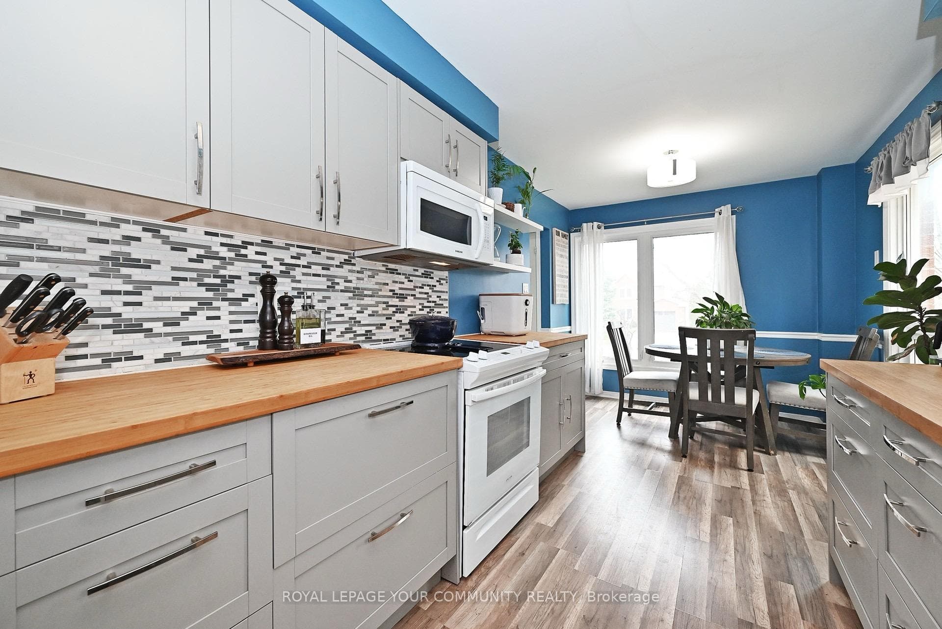 32 Sherie Drive photo 9