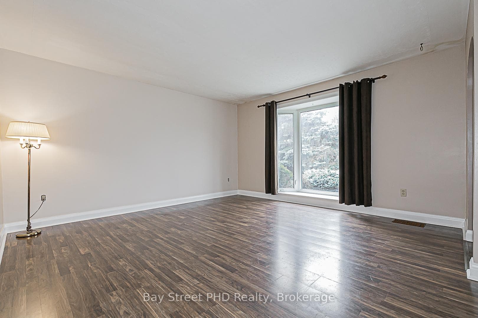 19 Herbert Avenue photo 7