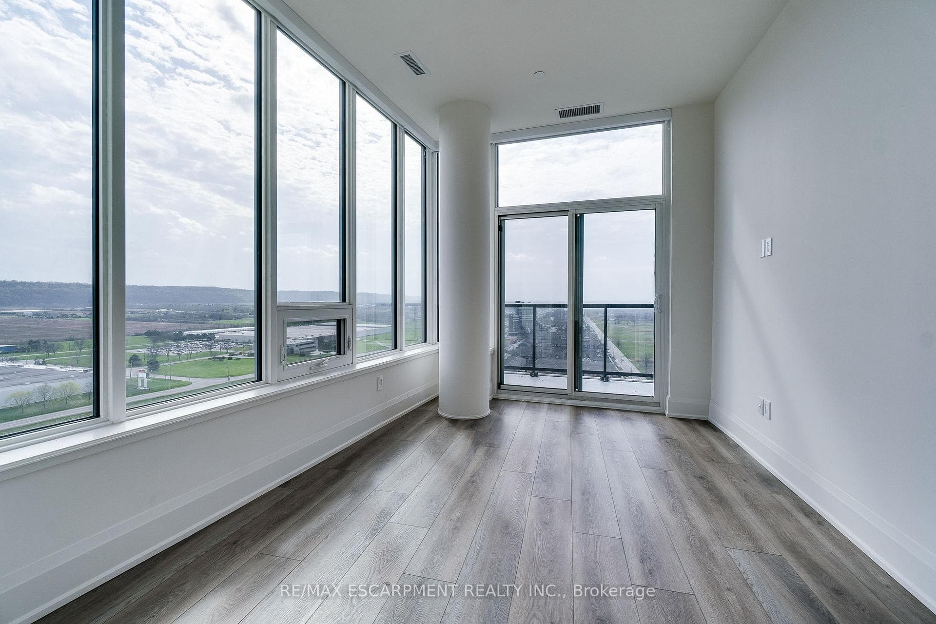 385 WINSTON Road Unit 1902 photo 26