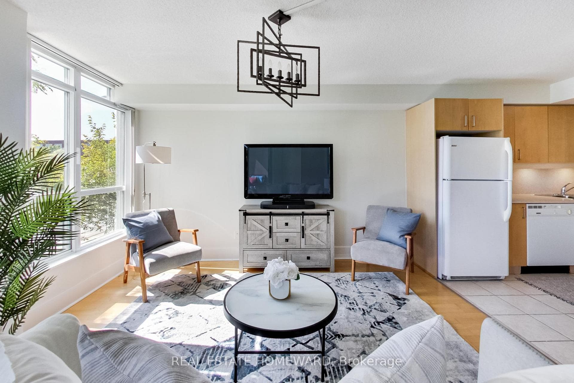 550 Queens Quay Unit 201 photo 17