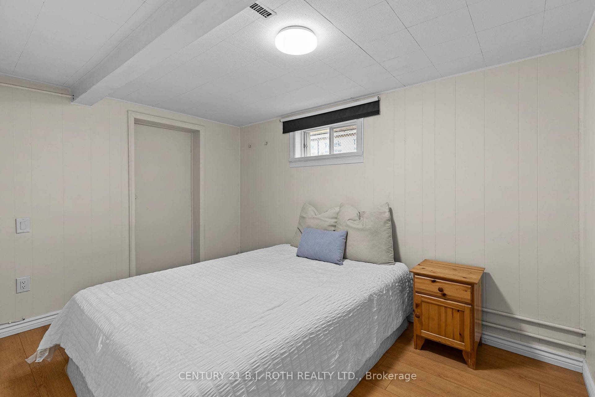 52 Marcus Street photo 17