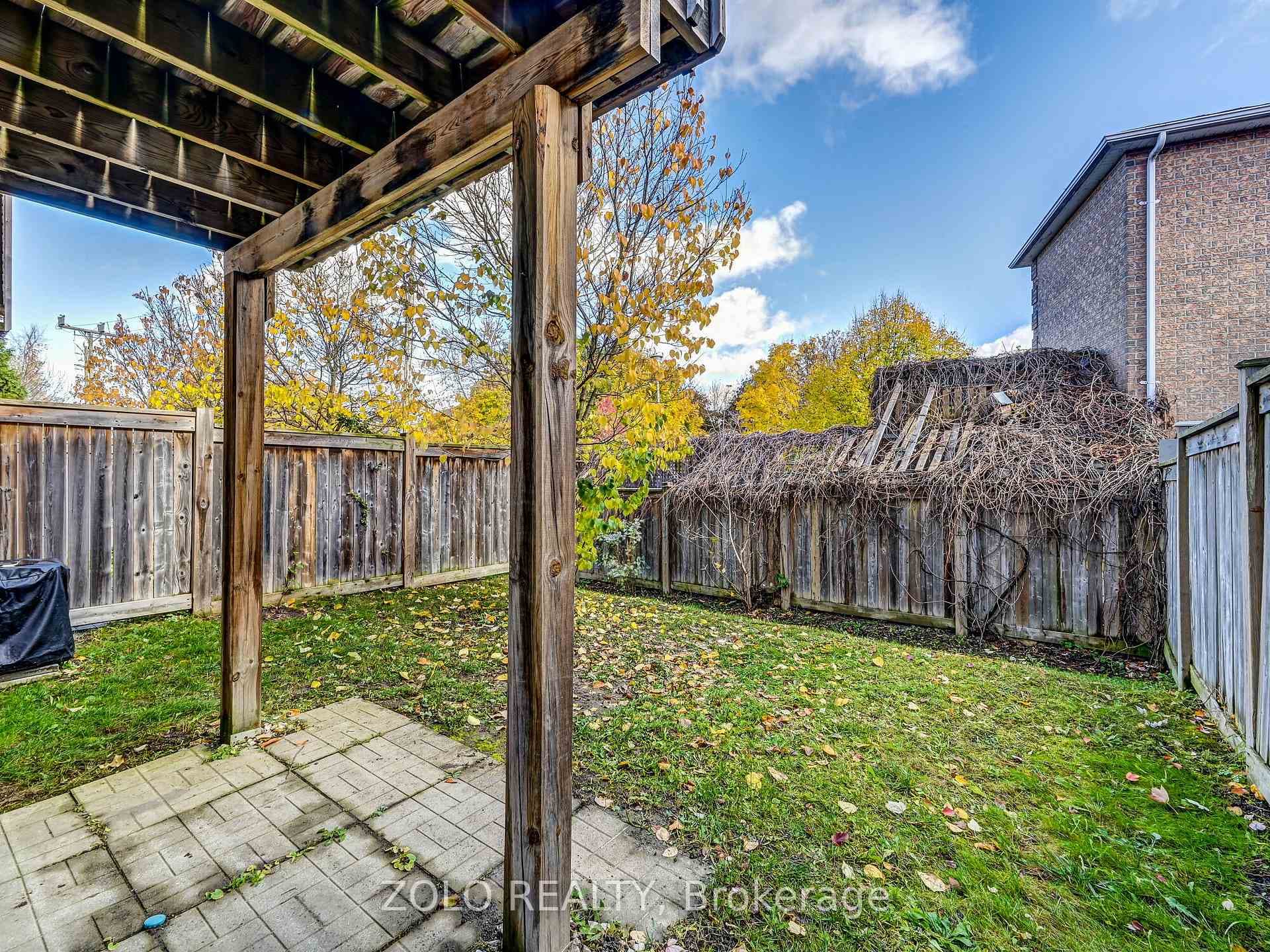 8 Burgon Place photo 39