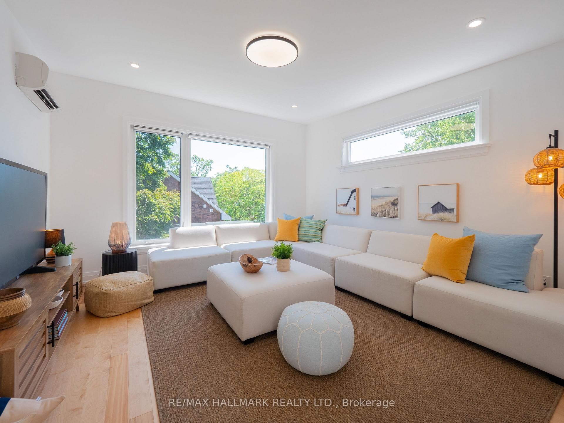 65 Hampton Avenue photo 31