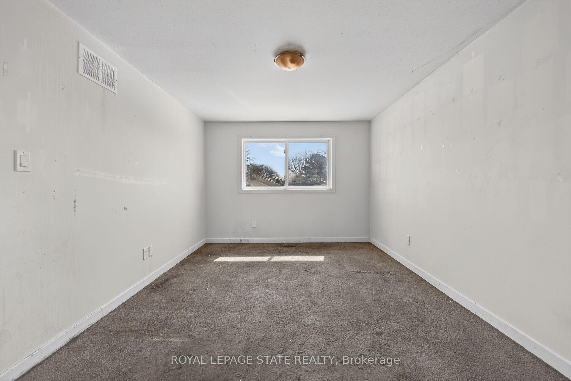 2599 Lundene Road photo 22
