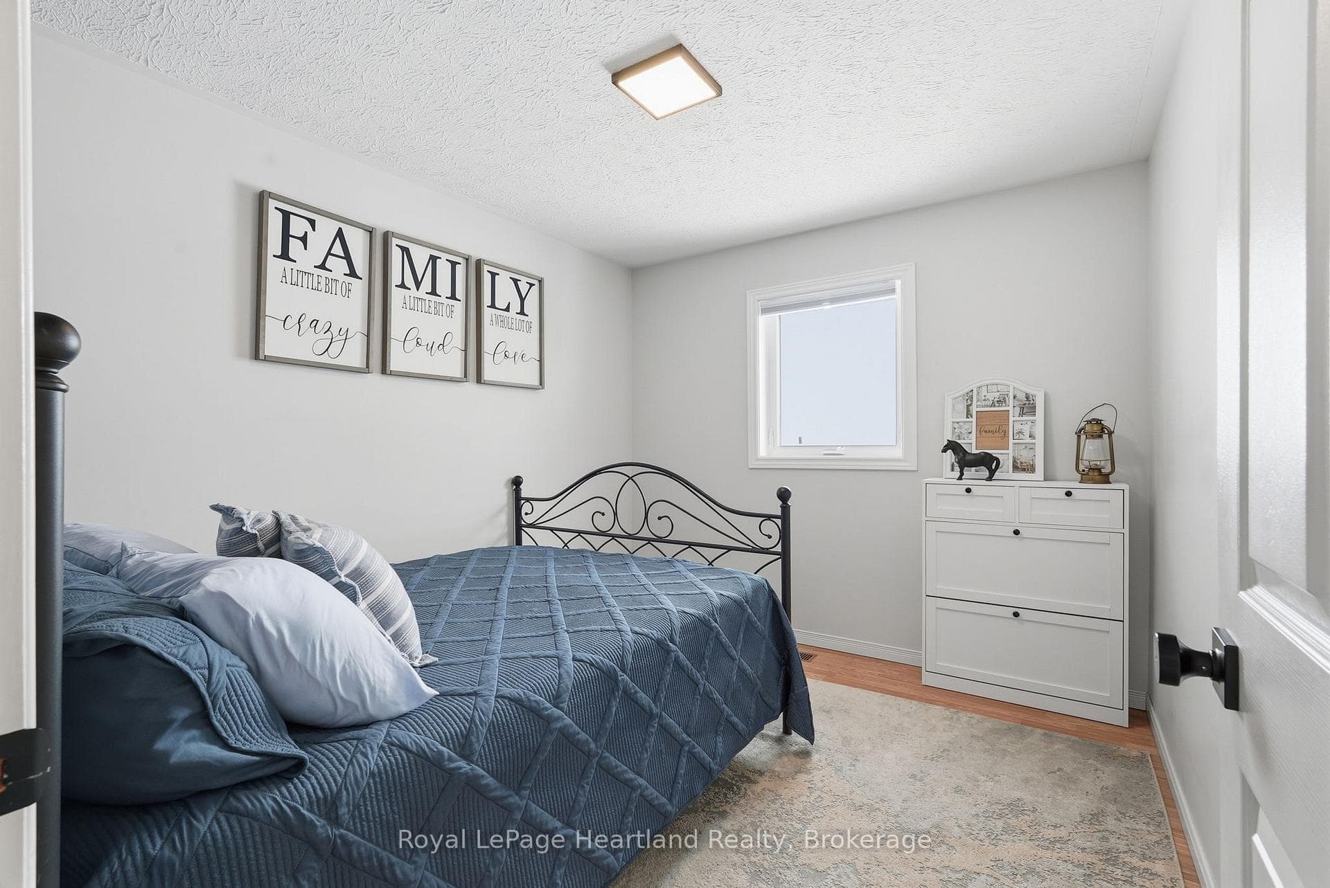 99 ALLAN Street photo 22