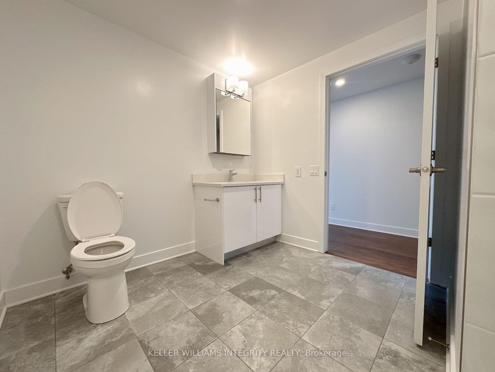 180 George Street Unit 706 photo 6