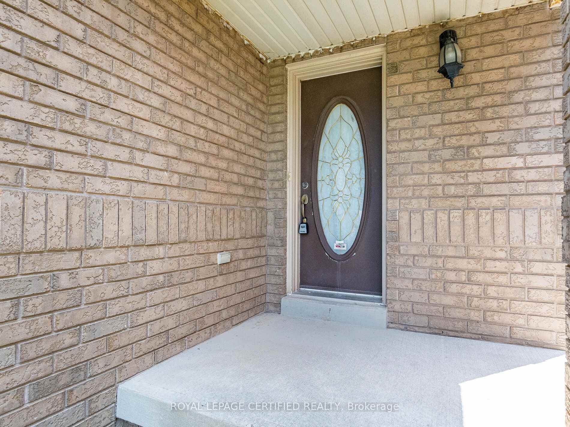 66 Cadillac Crescent photo 6