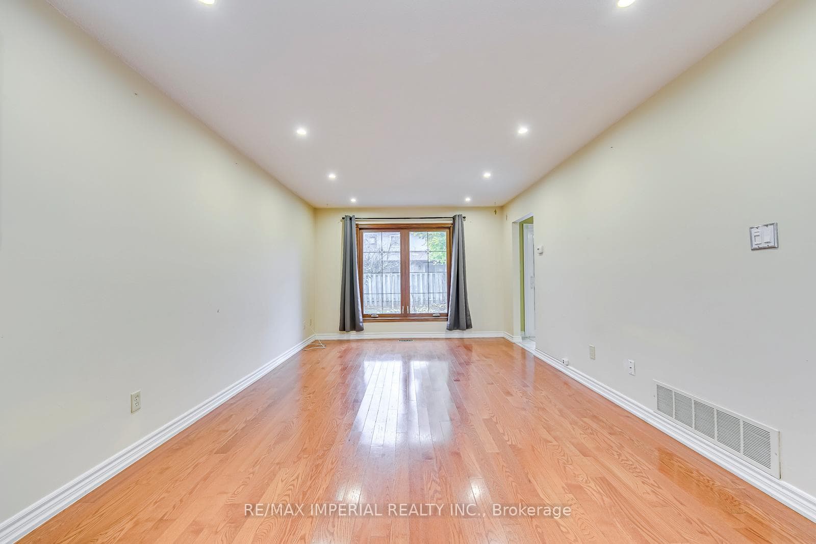 2226 Munns Avenue photo 6