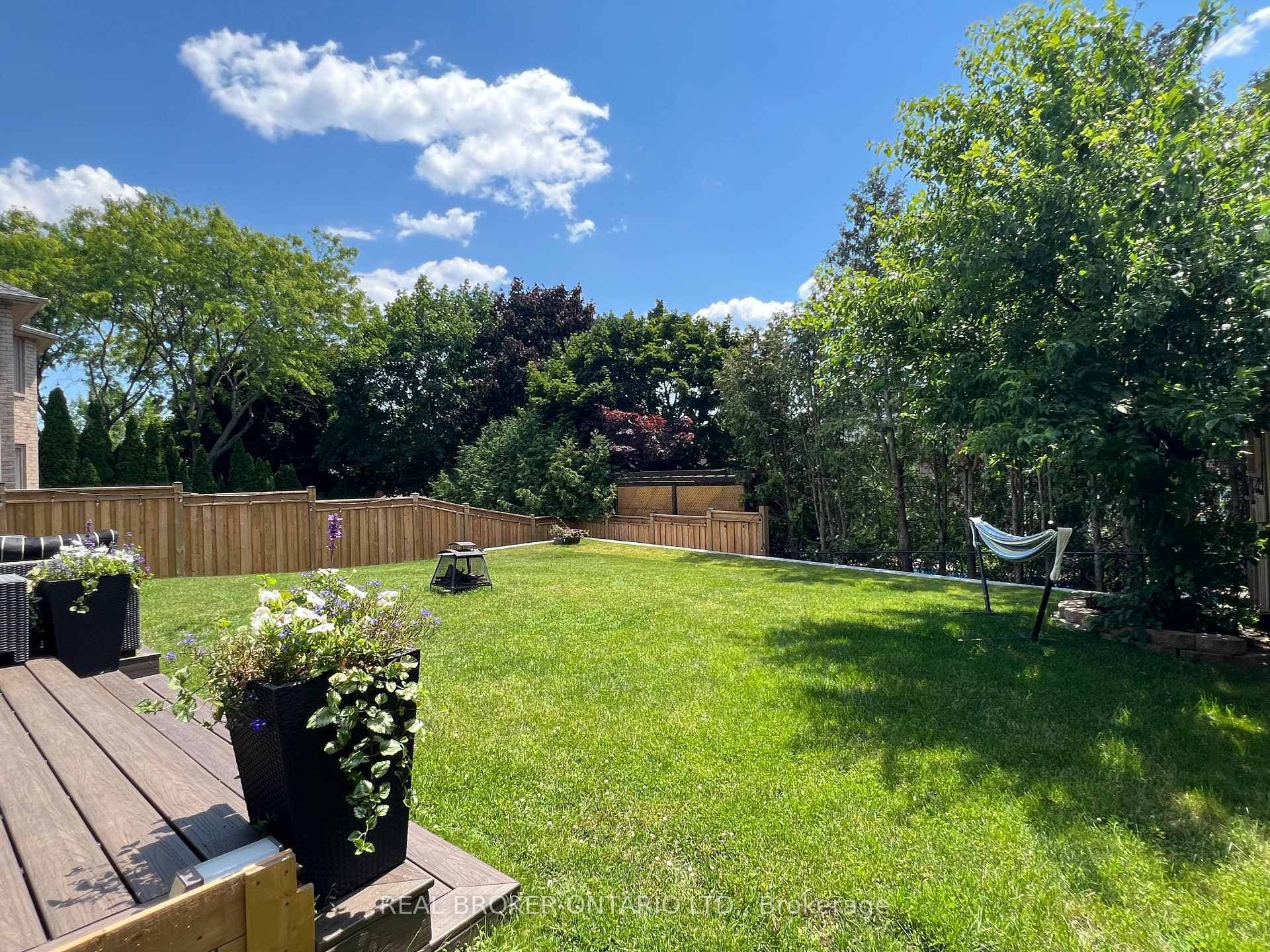 2054 Pelee Boulevard photo 38