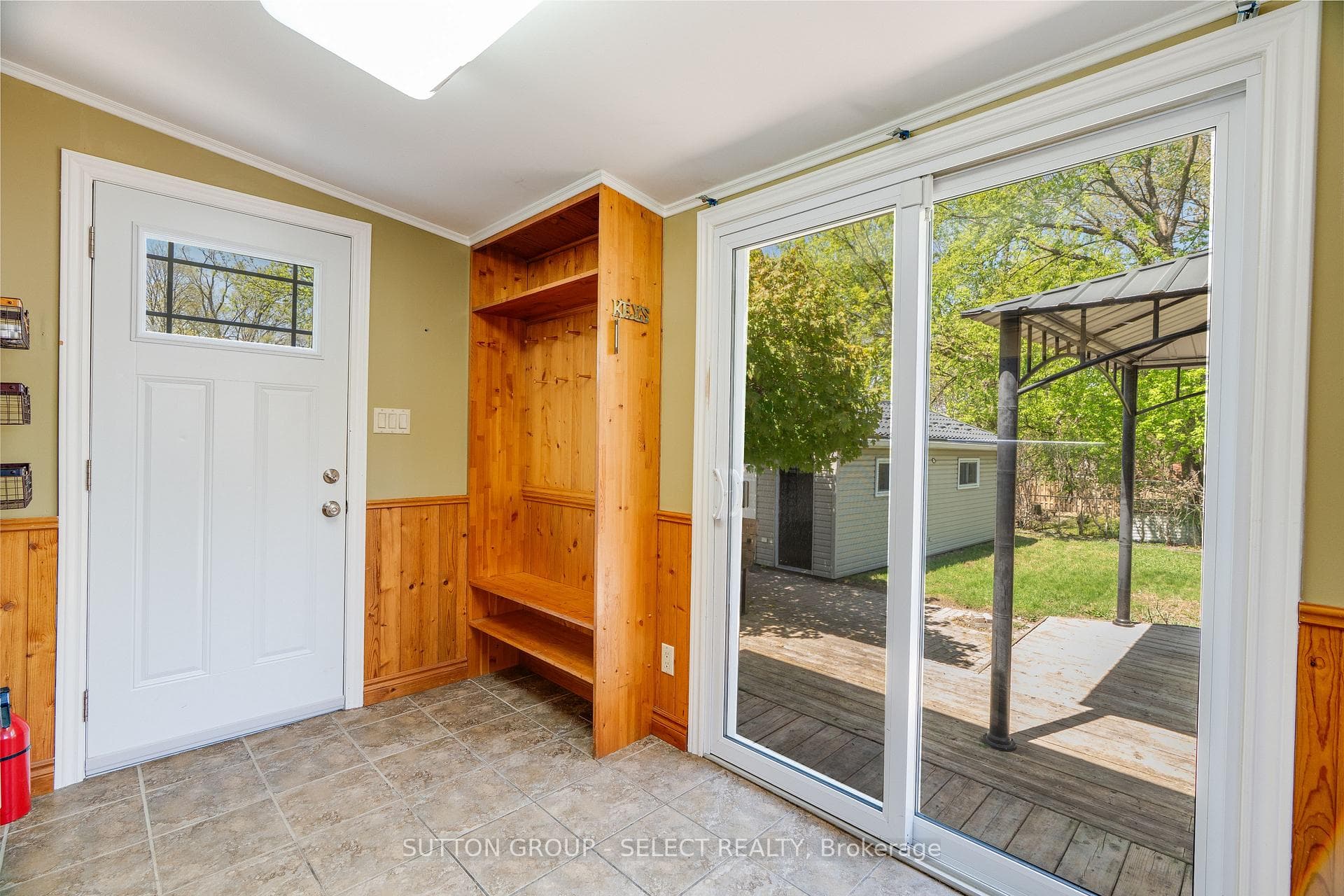 1242 Brydges Street photo 13