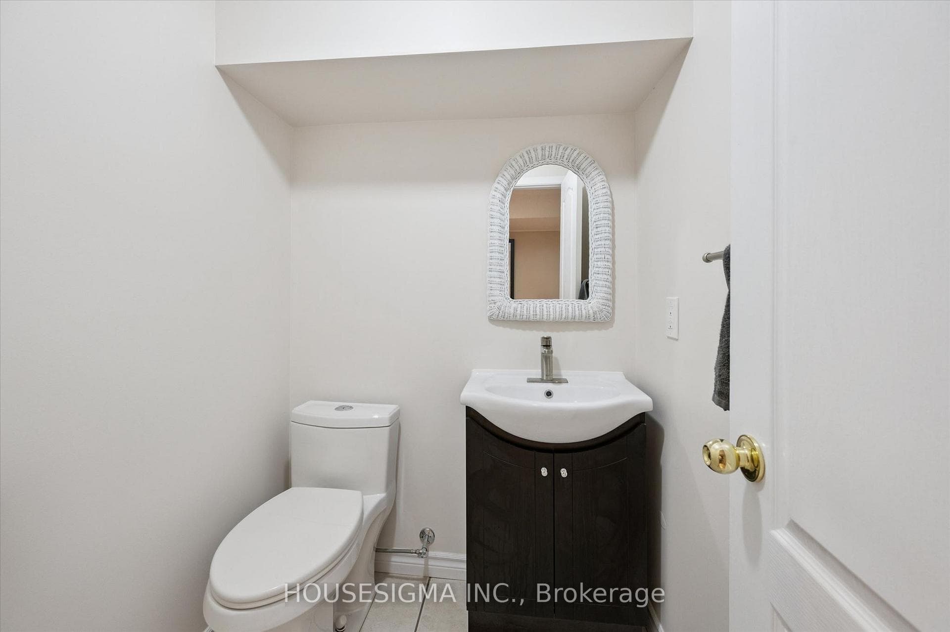2 Keewatin Avenue photo 27