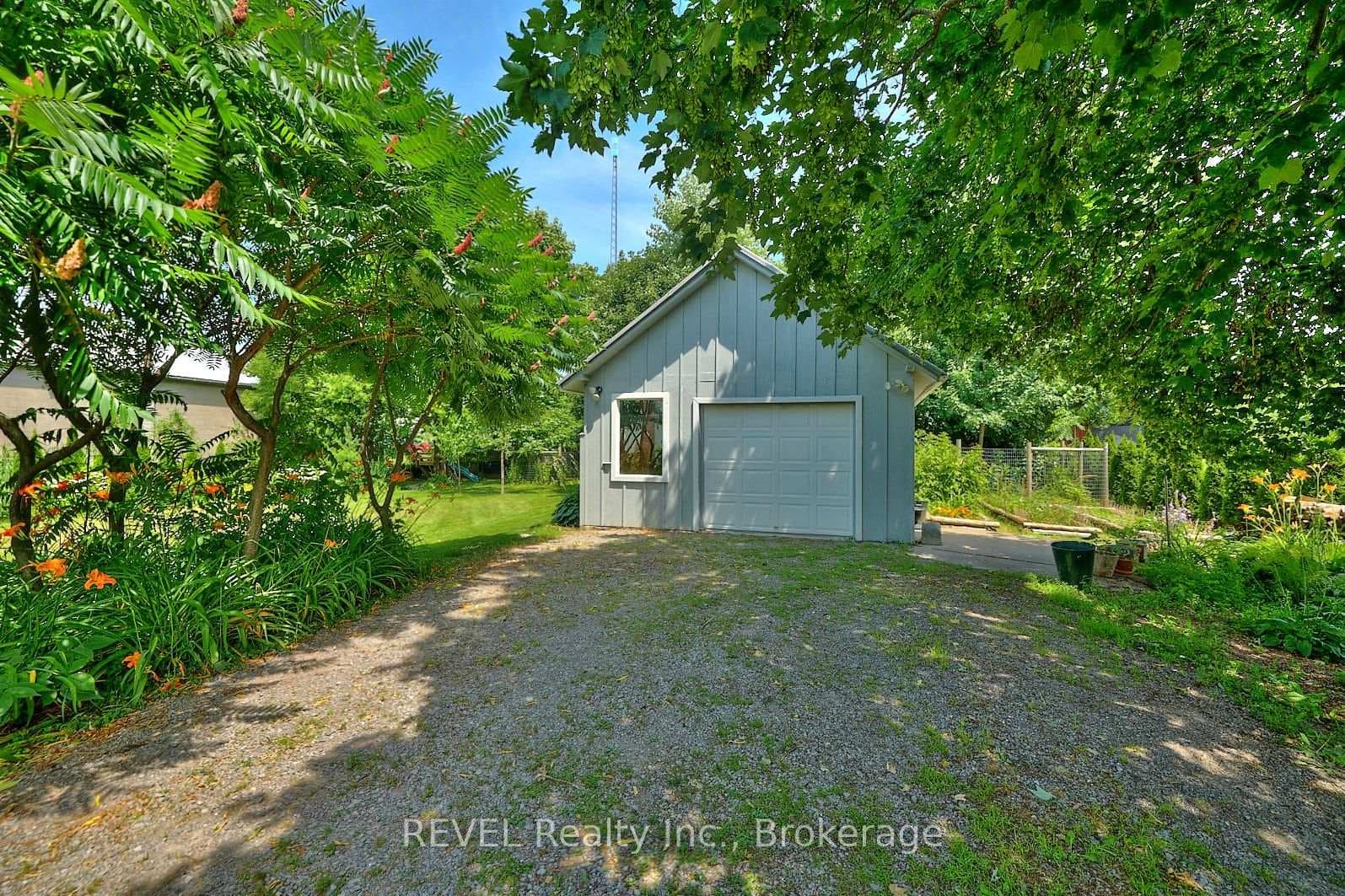 1819 Balfour Street photo 29