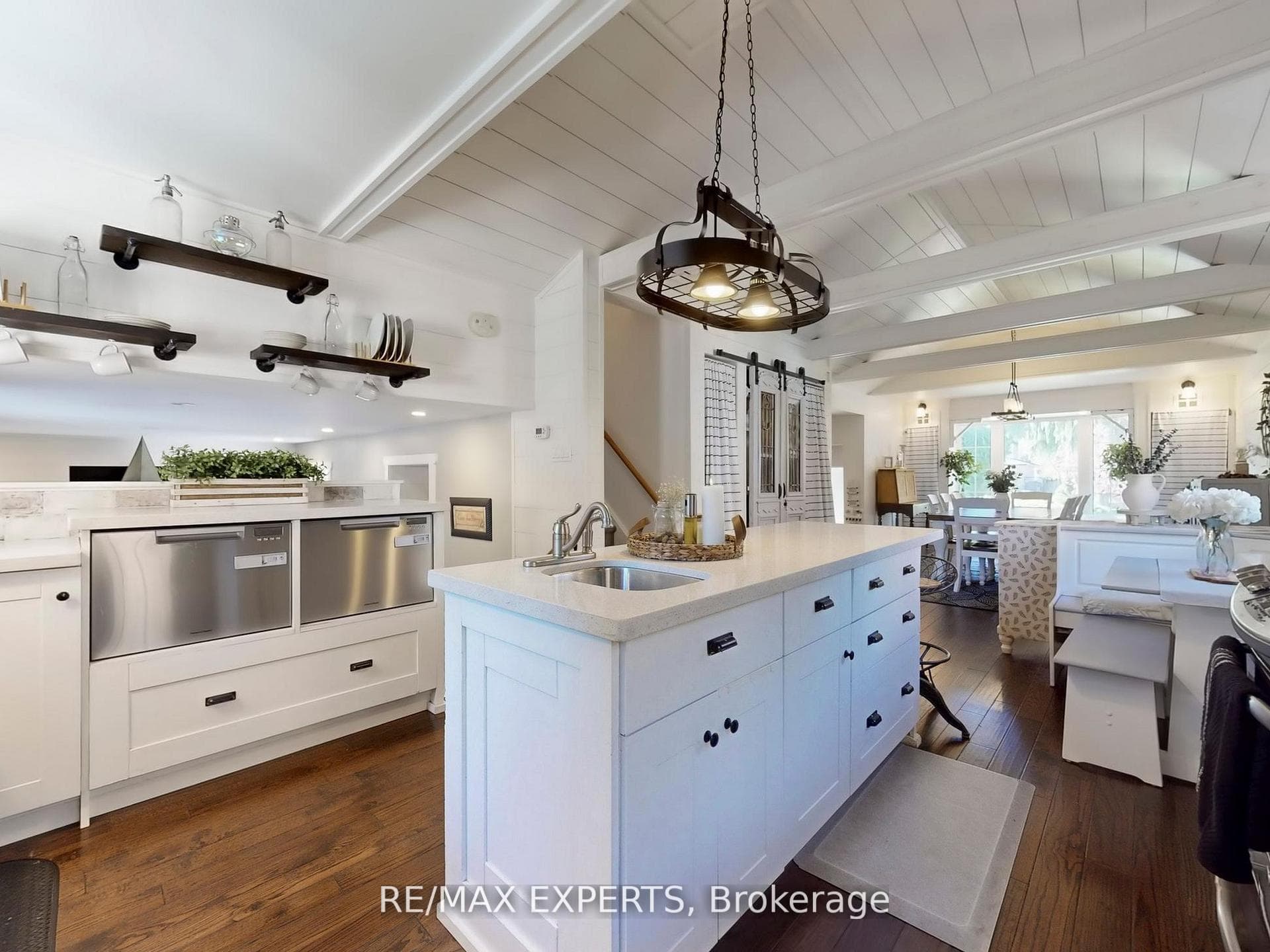 57 Pepper Tree Drive photo 4