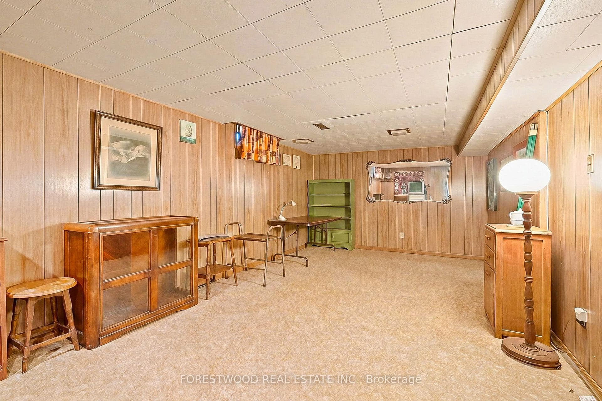 523 Hyacinthe Boulevard photo 32