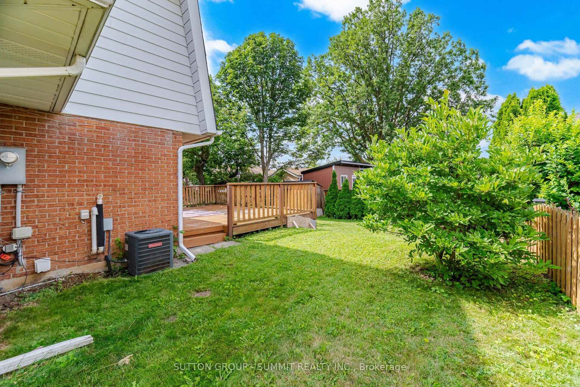 667 Green Meadow Crescent photo 47
