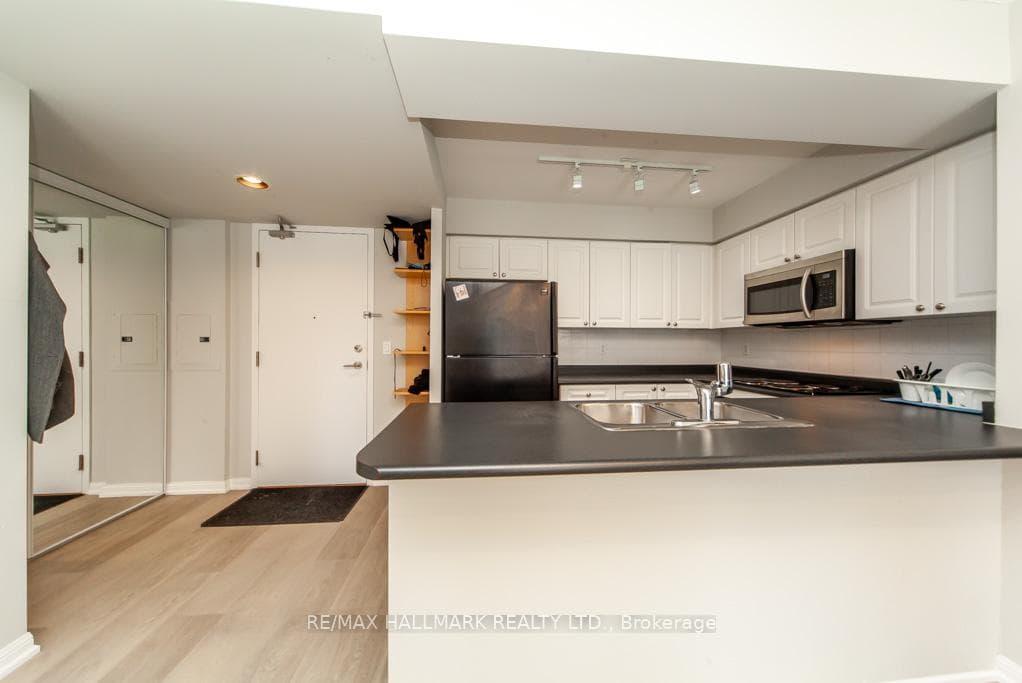 330 Adelaide Street Unit 1103 photo 10